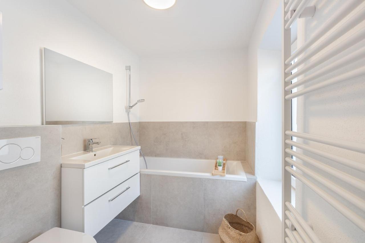 Terrace Apartment With 5 Rooms, Whirlpool And Bbq Augsburg Exterior photo